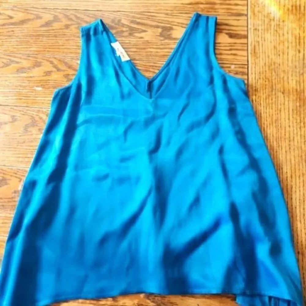 Johnny Was Calme Double V Neck Flowy Tank in Blue Size XS